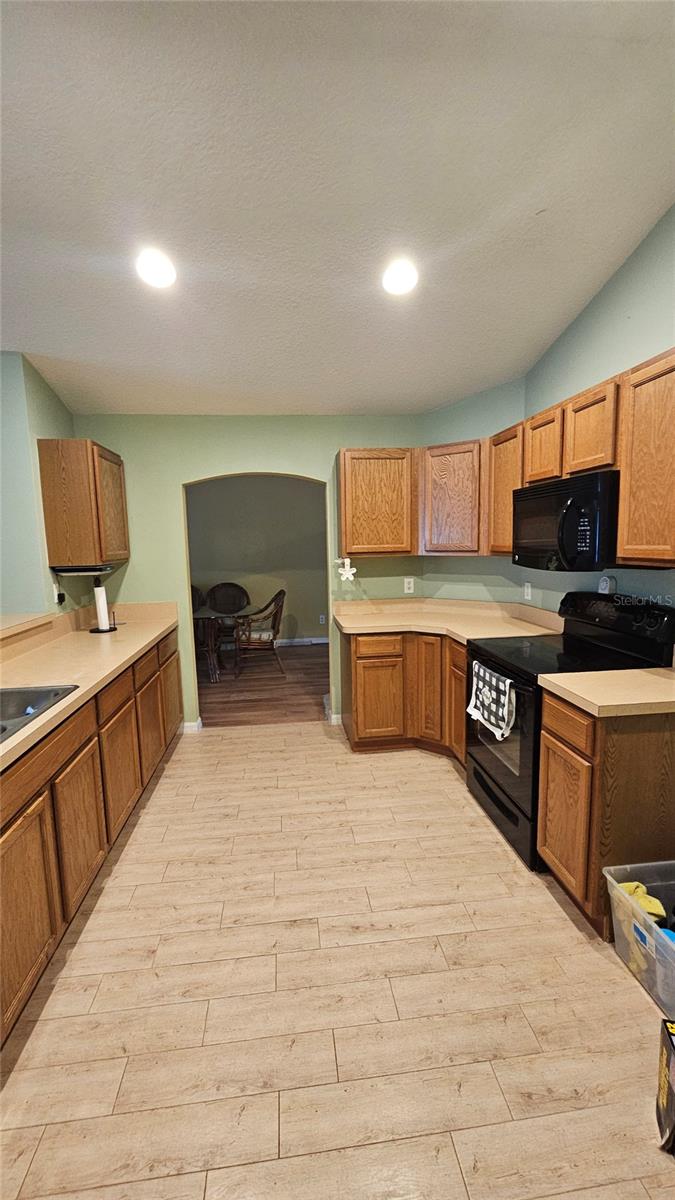 Image 6 of 18 For 17215 Berwin Avenue