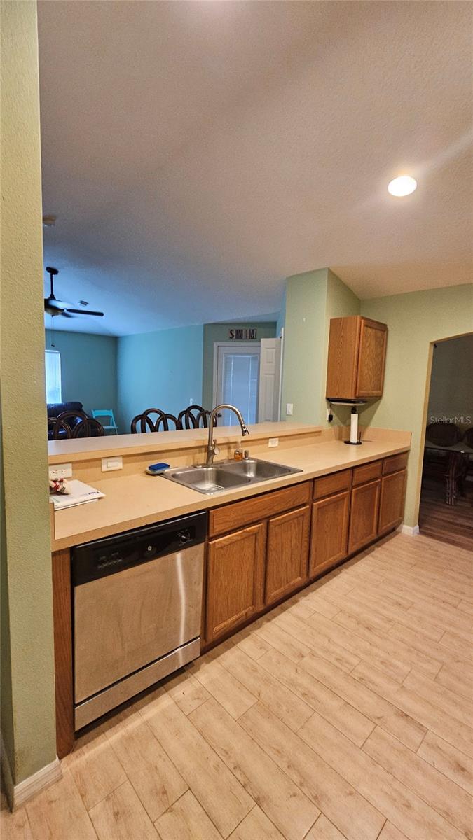 Image 7 of 18 For 17215 Berwin Avenue