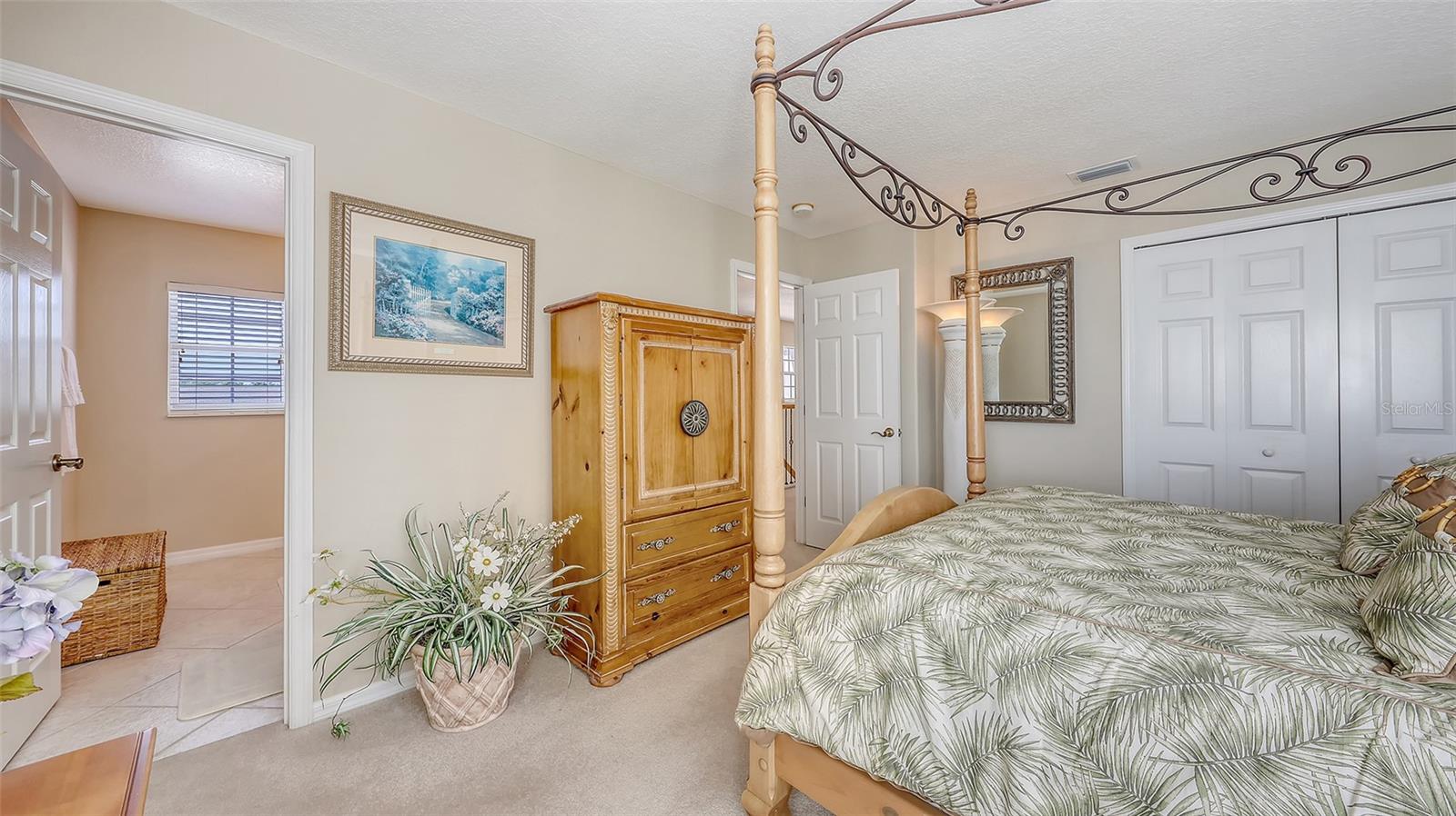 Image 39 of 74 For 7915 Kavanagh Court