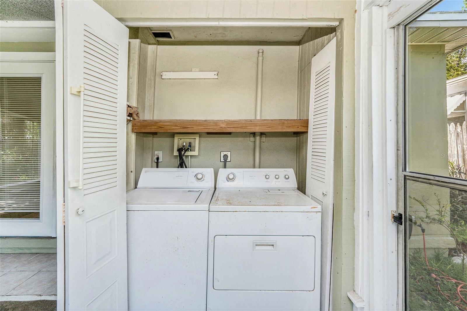 Image 13 of 25 For 5028 Oxford Avenue N