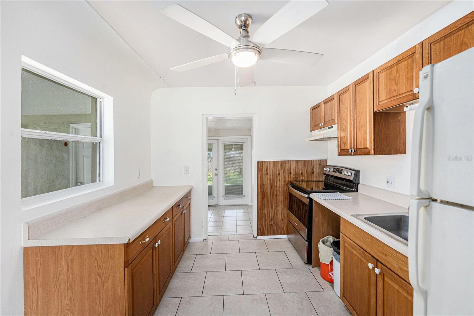 Image 7 of 25 For 5028 Oxford Avenue N