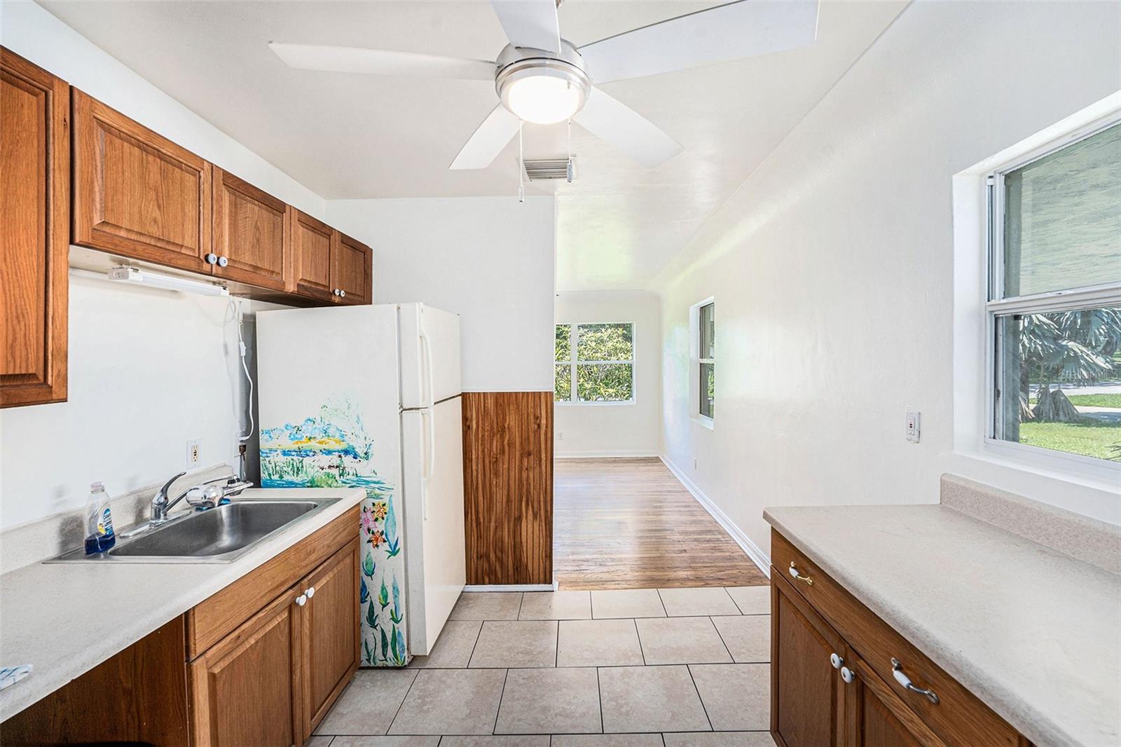 Image 8 of 25 For 5028 Oxford Avenue N