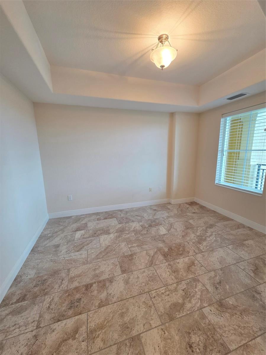 Image 4 of 11 For 501 Haben Boulevard 705