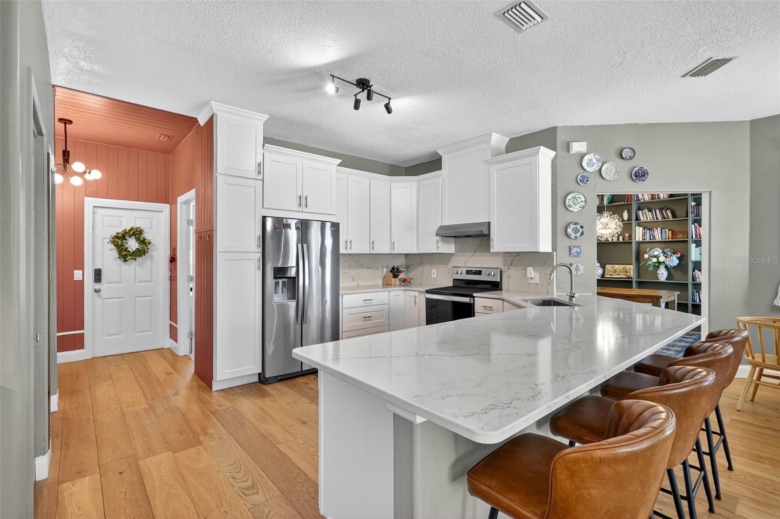 Image 8 of 51 For 13640 2nd Avenue E