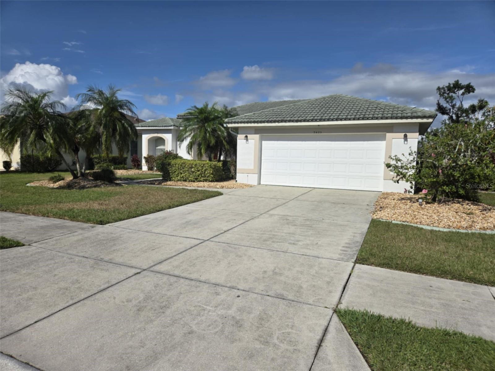Image 3 of 16 For 7423 Ridge Rd