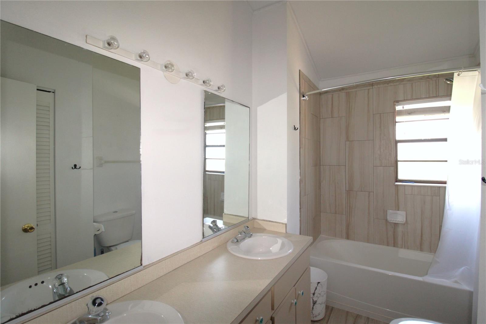 Image 11 of 23 For 60 Beachcomber Lane B