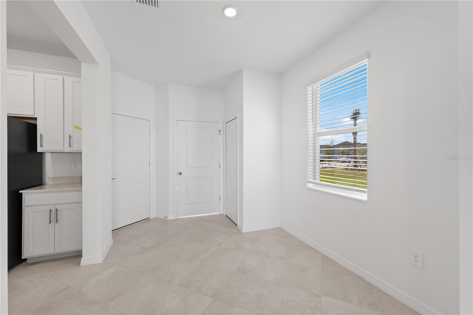 Image 10 of 63 For 14975 White Pearl Road