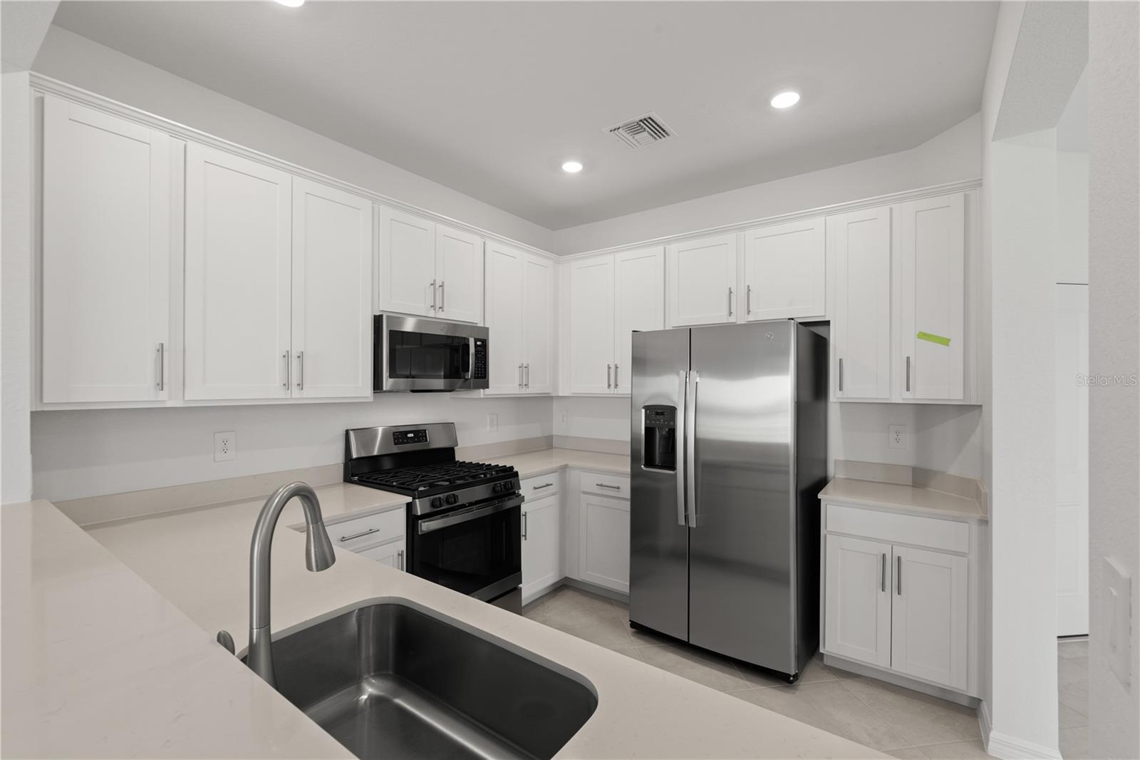 Image 19 of 63 For 14975 White Pearl Road