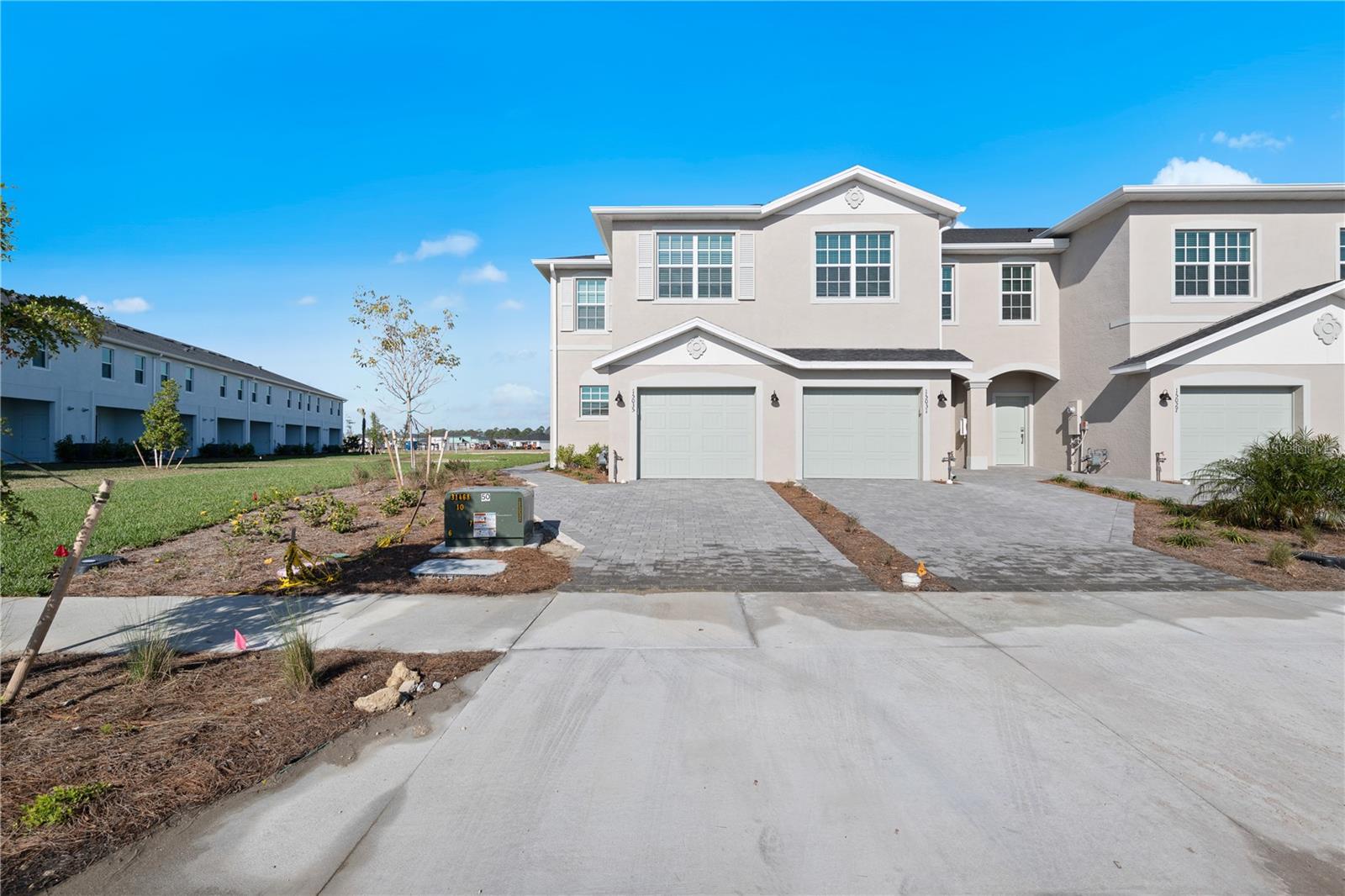 Image 2 of 63 For 14975 White Pearl Road