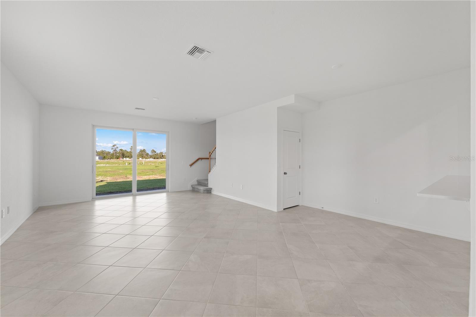 Image 20 of 63 For 14975 White Pearl Road