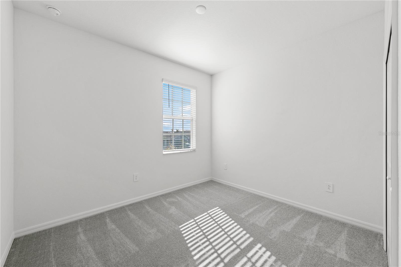 Image 32 of 63 For 14975 White Pearl Road