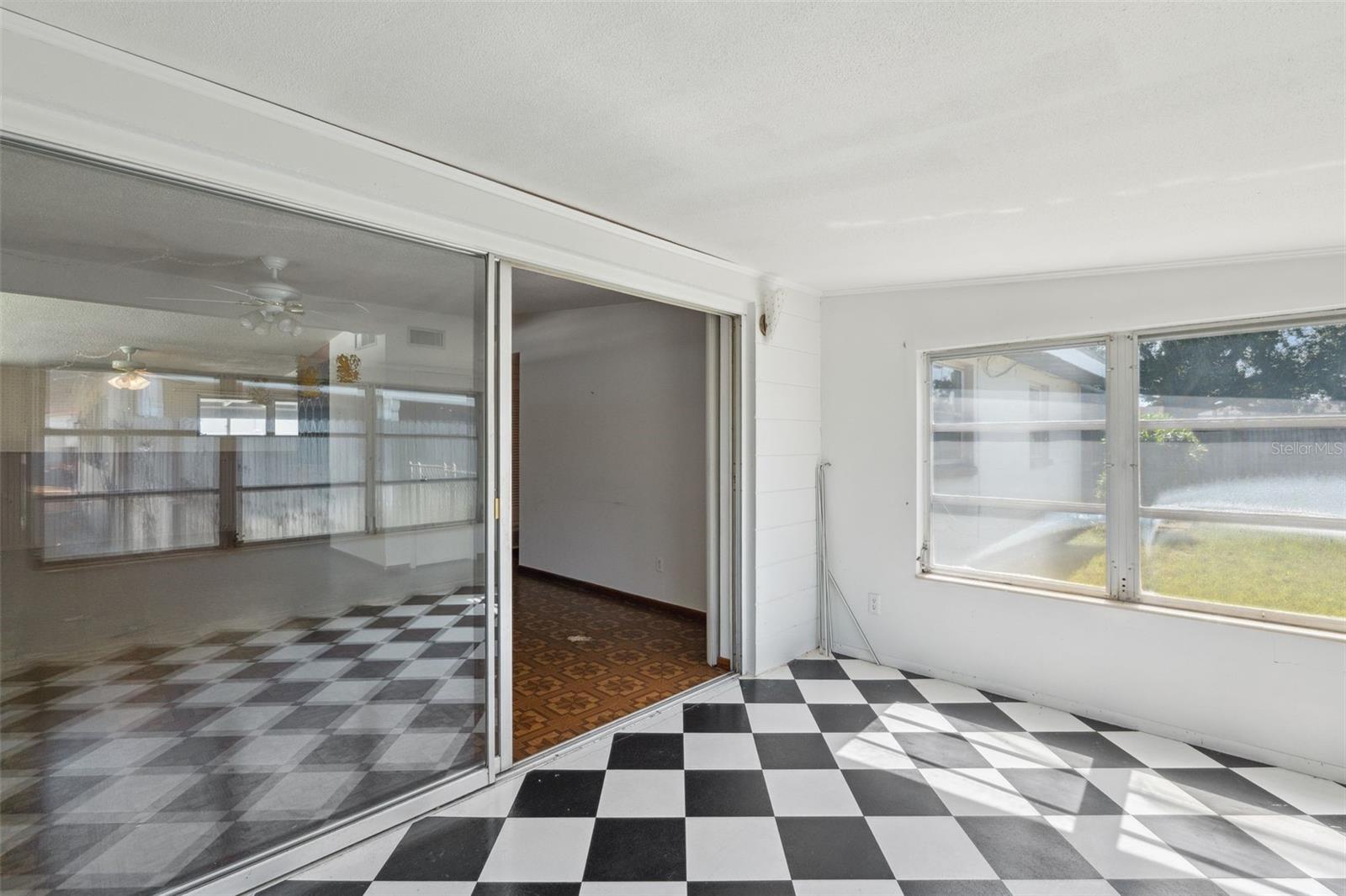 Image 15 of 53 For 6707 Northampton Place
