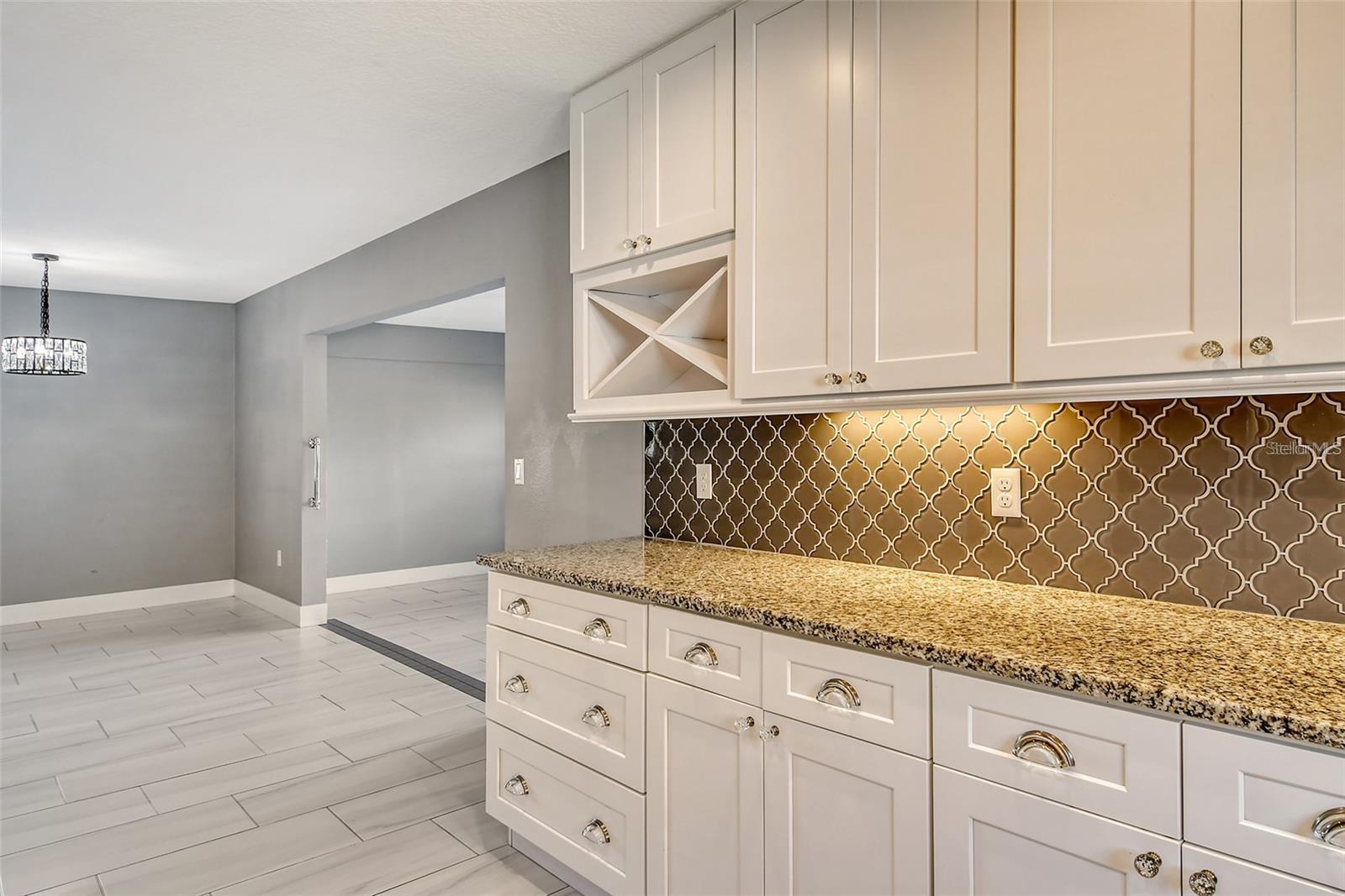 Image 11 of 44 For 2332 Canalbluff Place V298