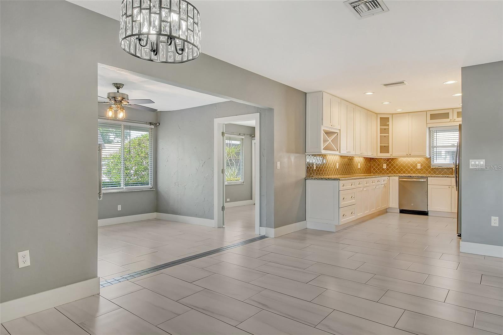 Image 6 of 44 For 2332 Canalbluff Place V298