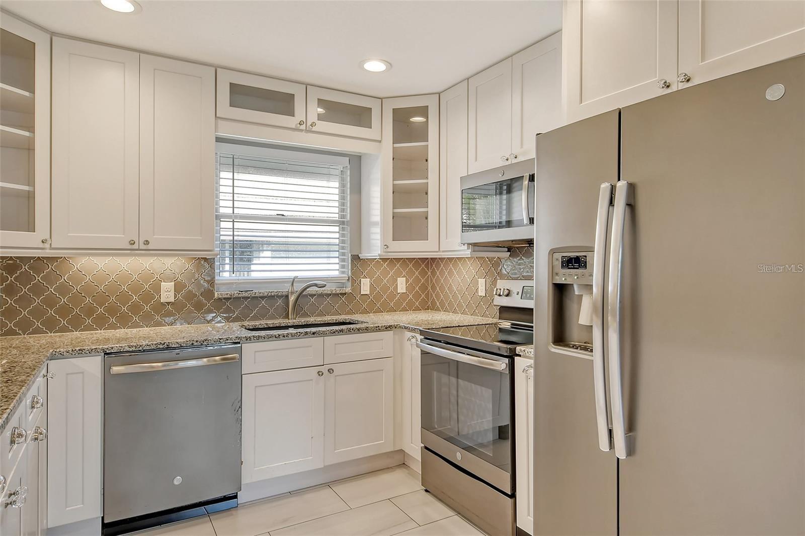 Image 9 of 44 For 2332 Canalbluff Place V298
