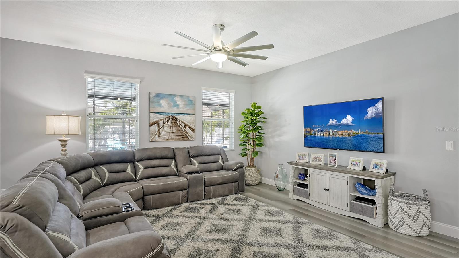 Image 8 of 65 For 7915 115th Avenue E