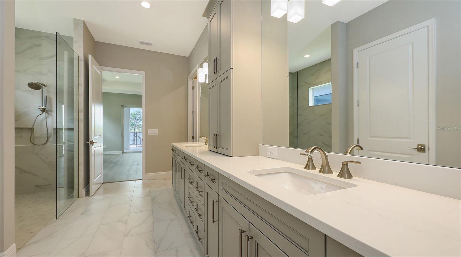 Image 24 of 56 For 6224 Isla Del Ray Avenue