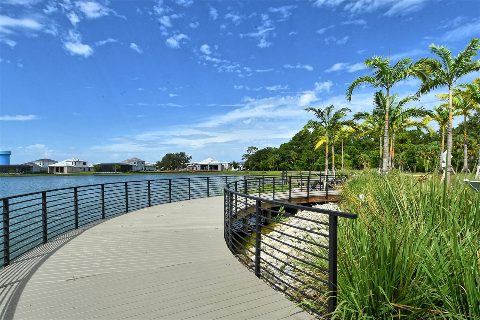 Image 3 of 7 For 6224 Isla Del Ray Avenue