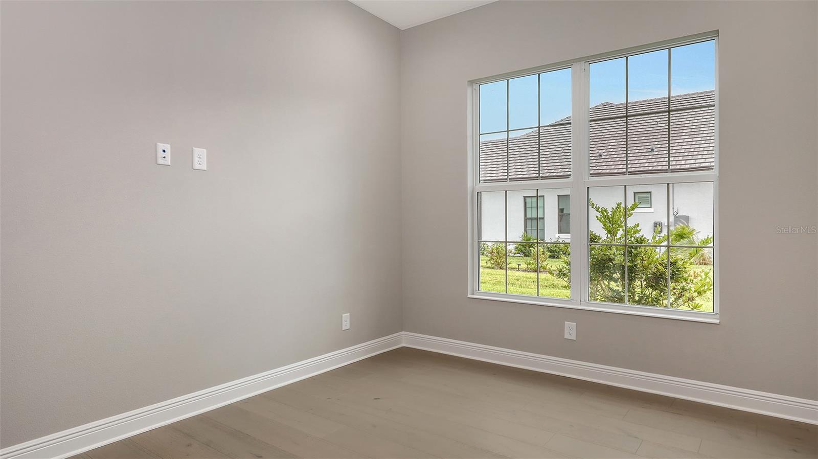 Image 31 of 56 For 6224 Isla Del Ray Avenue