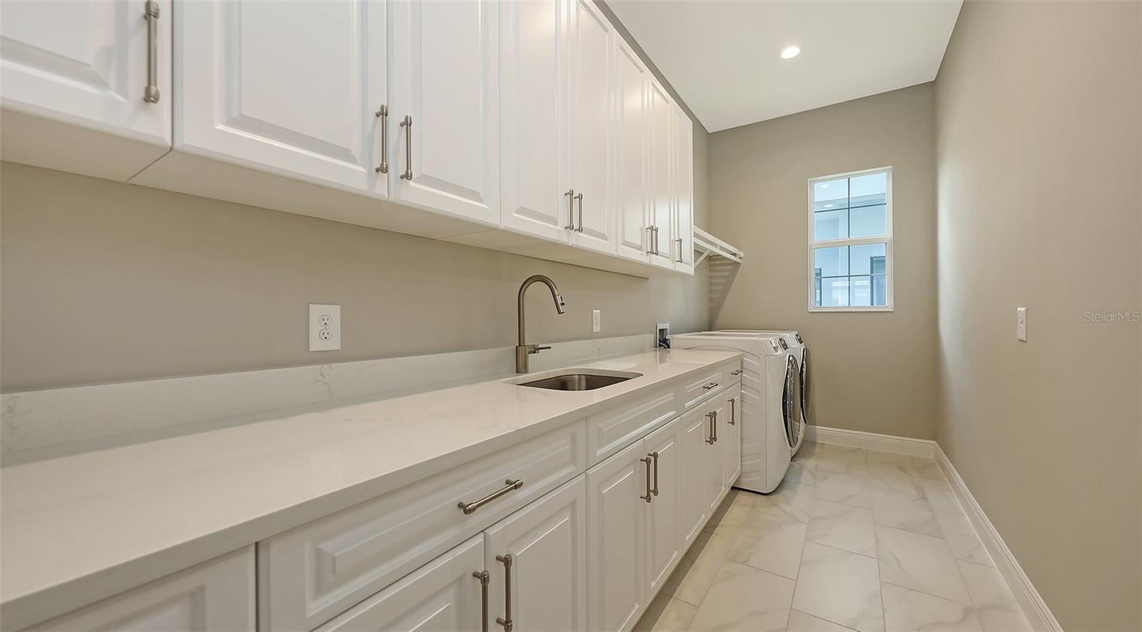Image 35 of 56 For 6224 Isla Del Ray Avenue