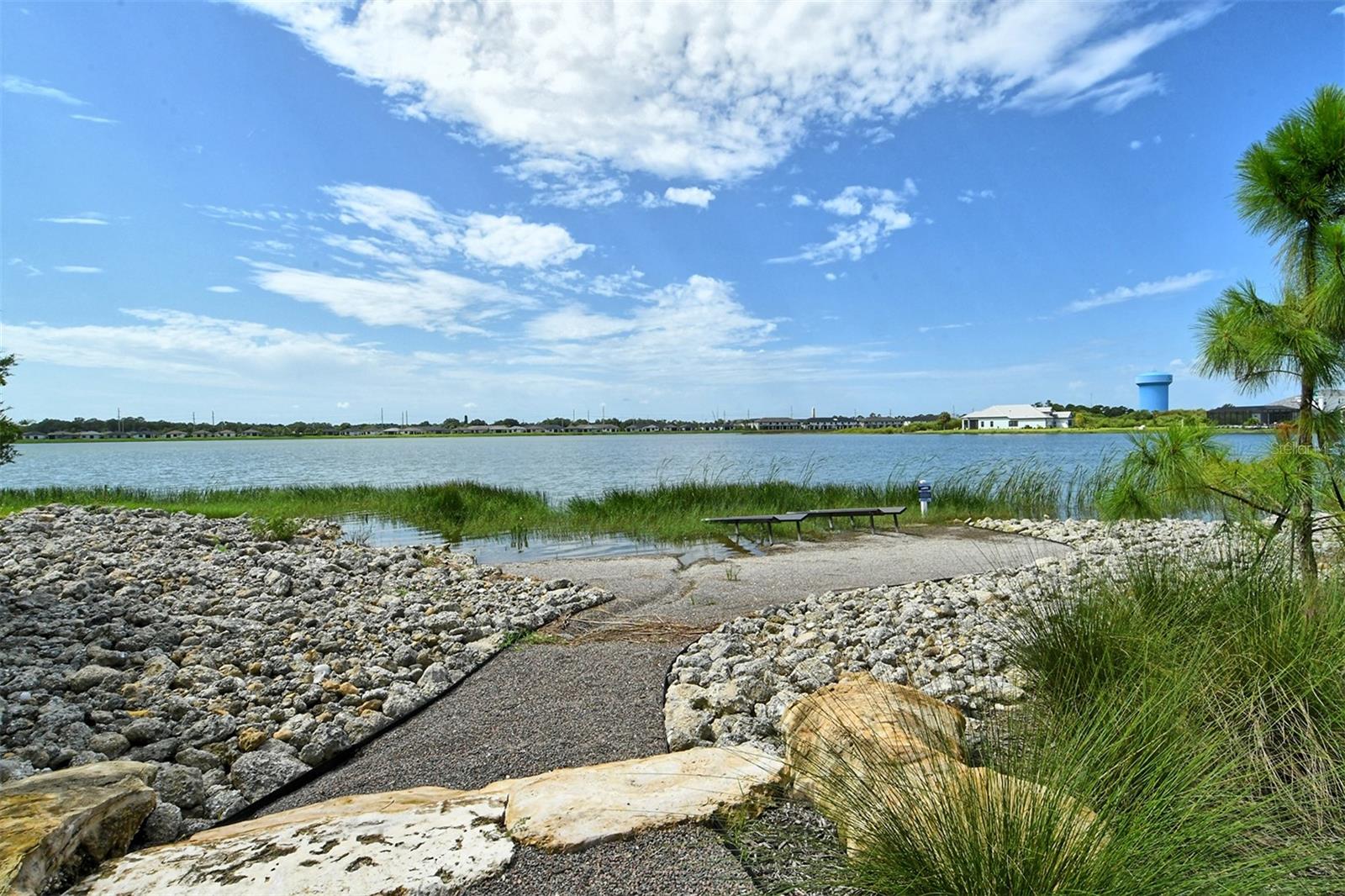 Image 6 of 7 For 6224 Isla Del Ray Avenue