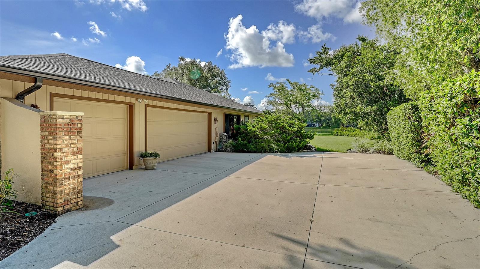 Image 10 of 66 For 7426 Weeping Willow Boulevard