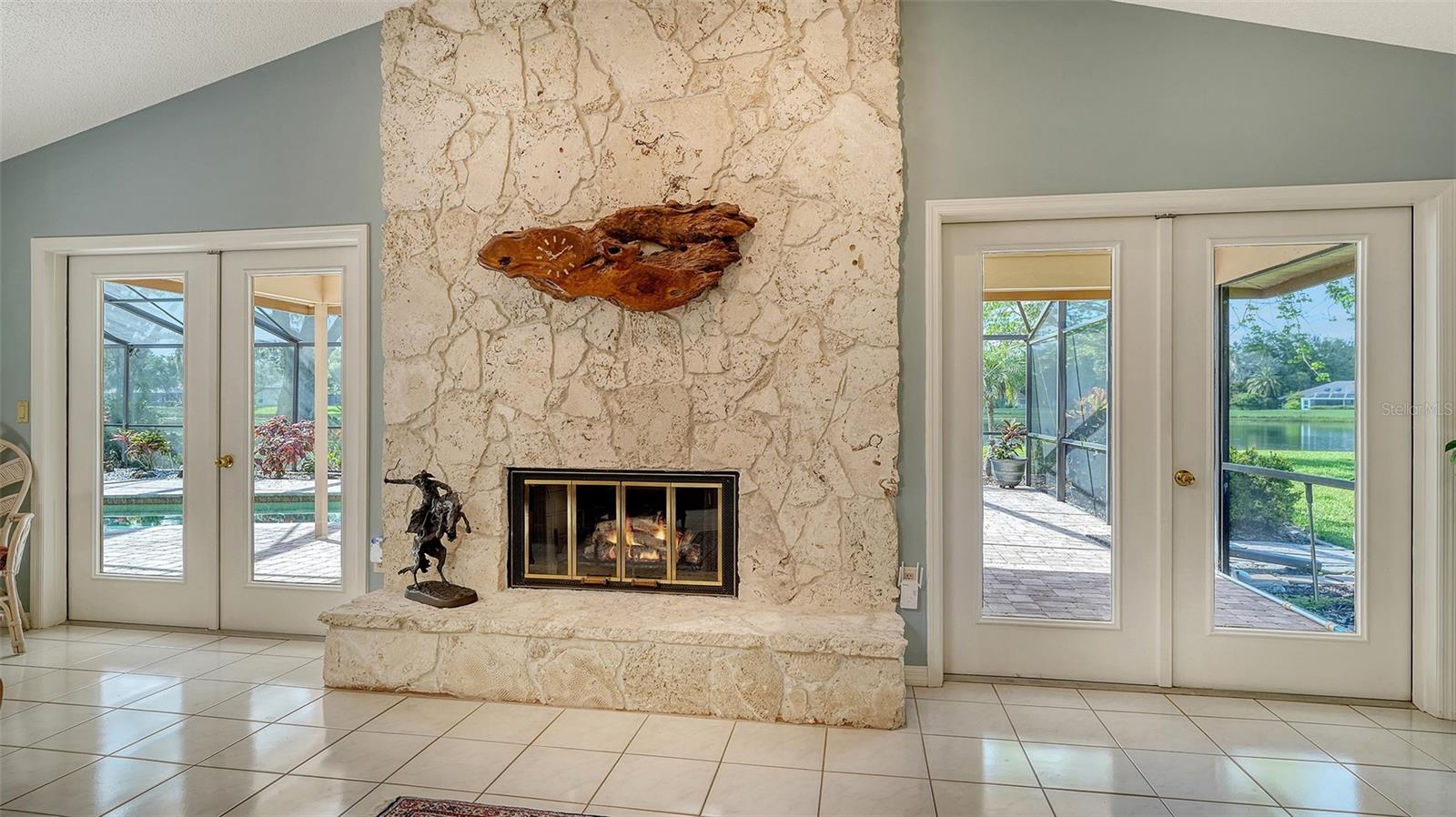 Image 18 of 66 For 7426 Weeping Willow Boulevard