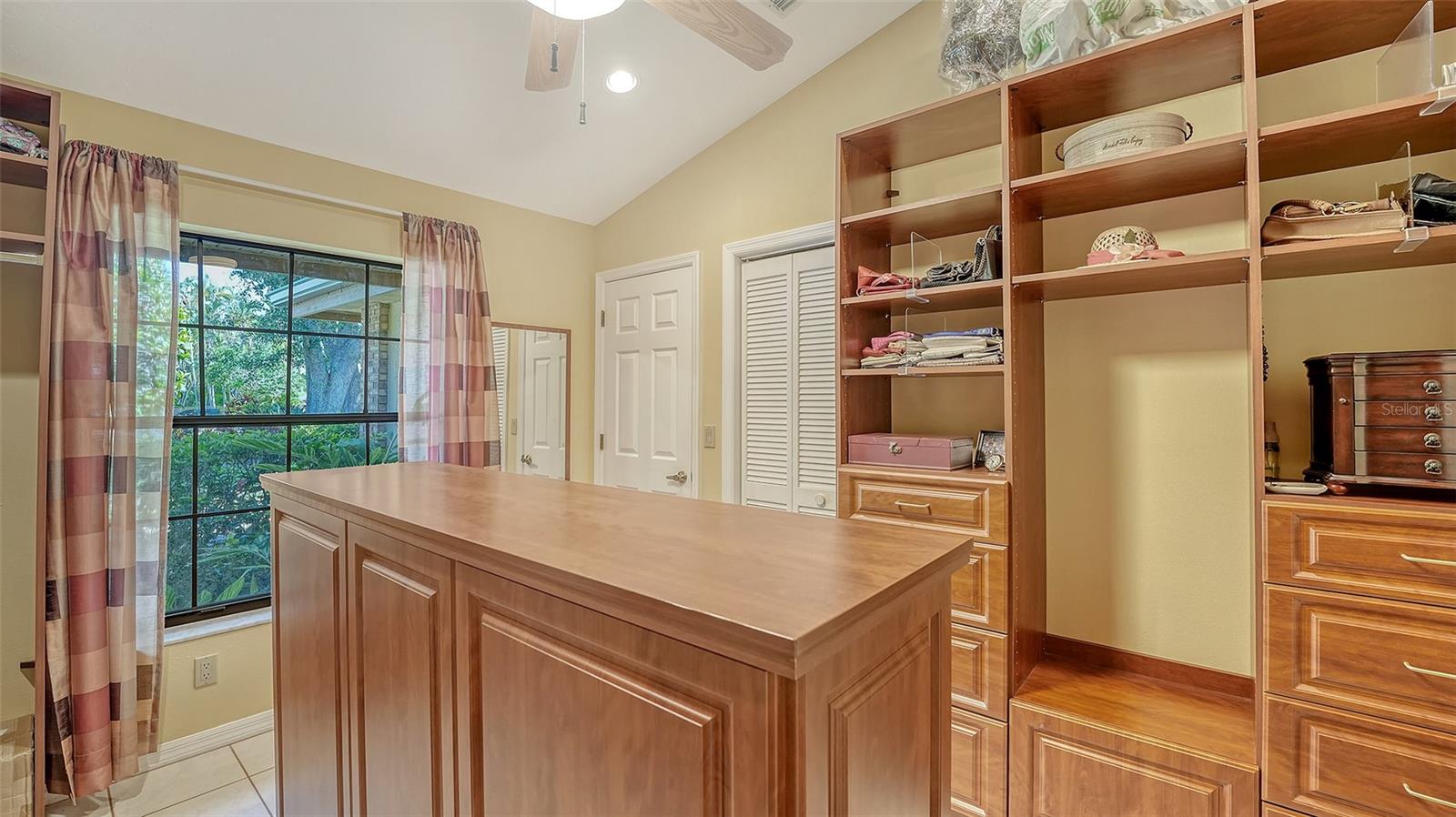 Image 38 of 66 For 7426 Weeping Willow Boulevard
