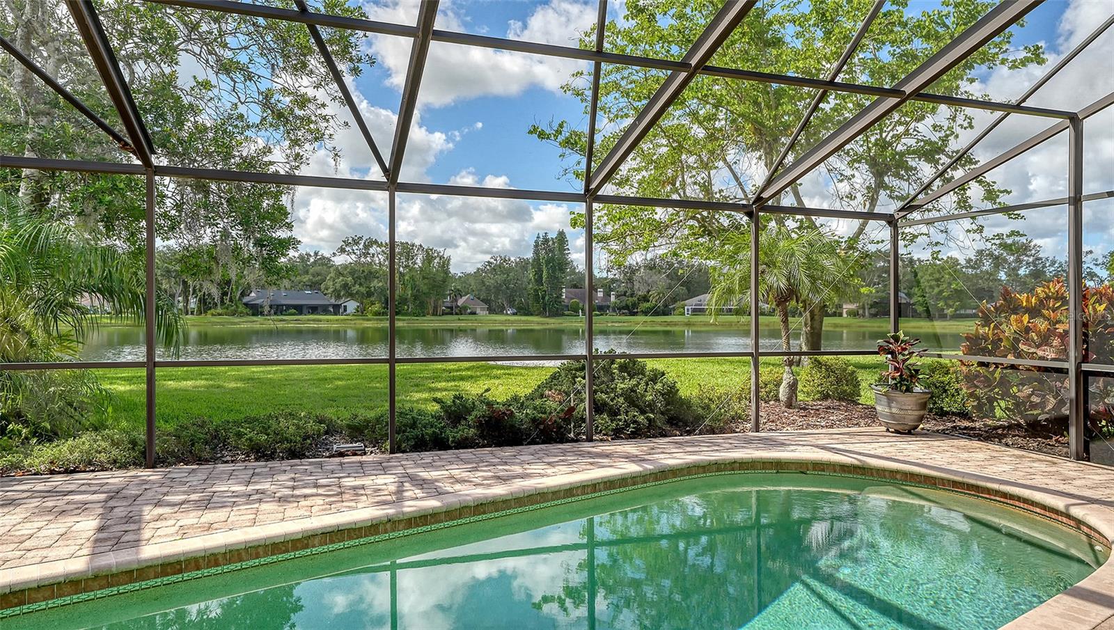 Image 9 of 66 For 7426 Weeping Willow Boulevard