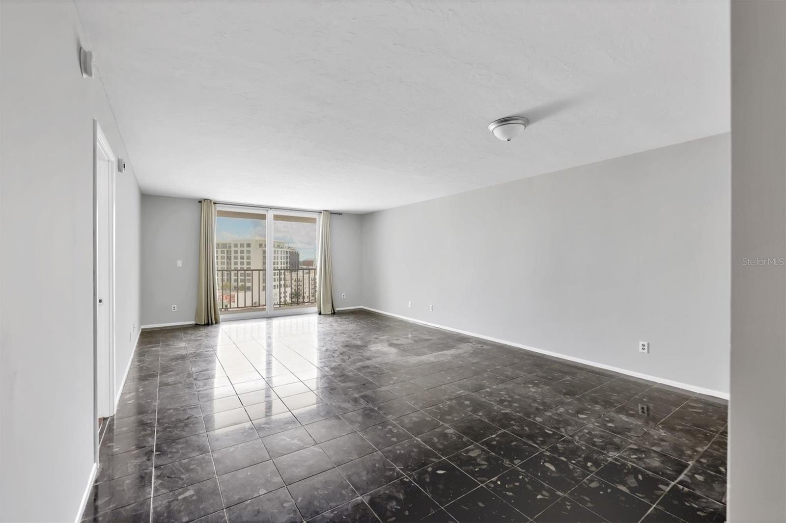 Image 12 of 53 For 101 Gulfstream Avenue 15c