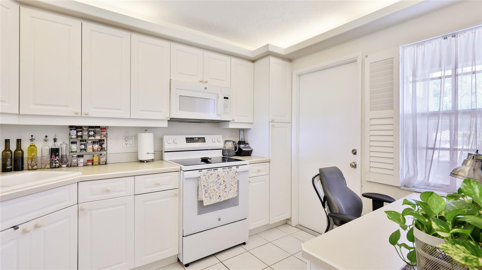 Image 6 of 23 For 7461 Country Club Drive N 206