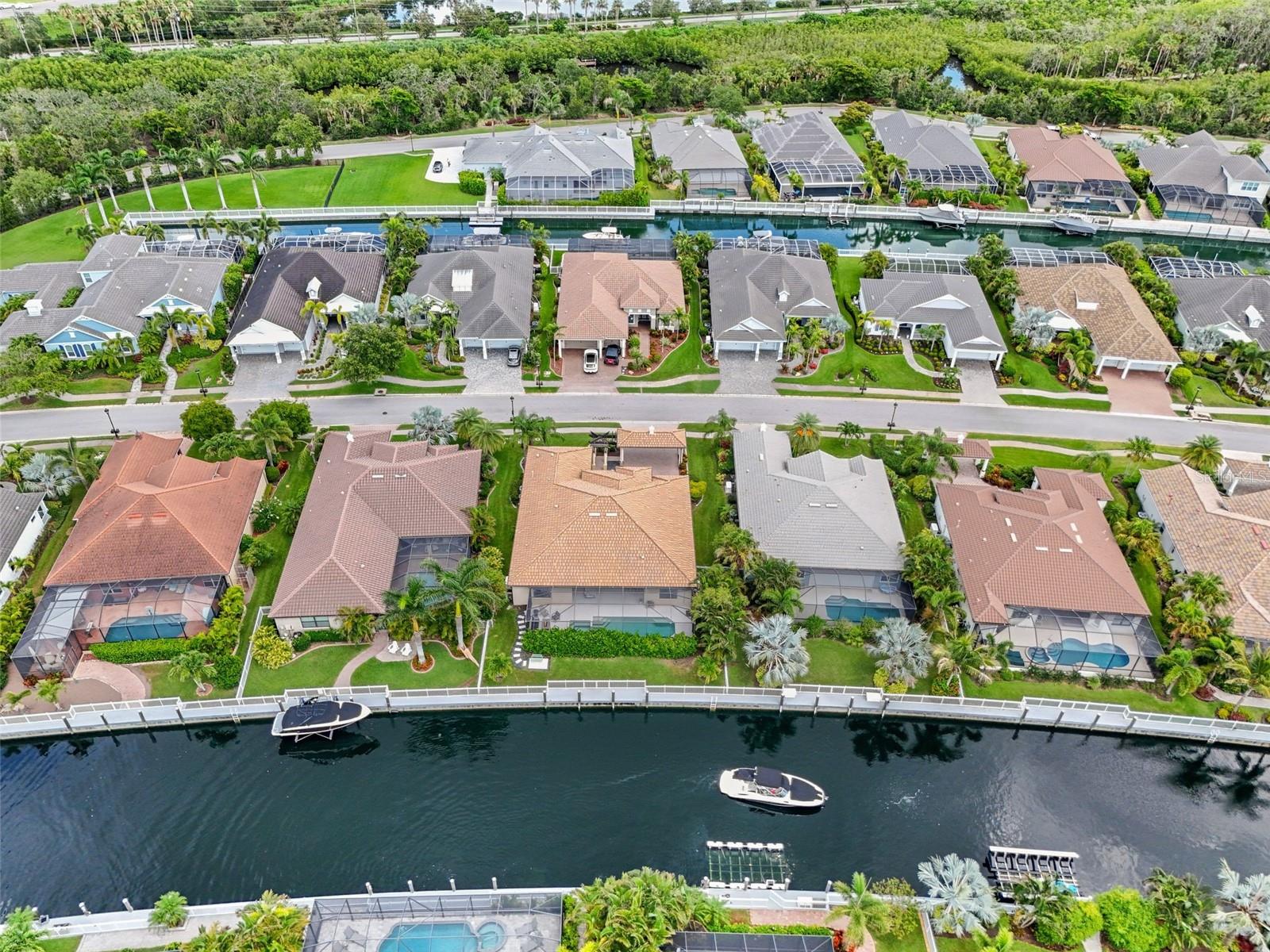 Image 4 of 94 For 584 Mast Drive