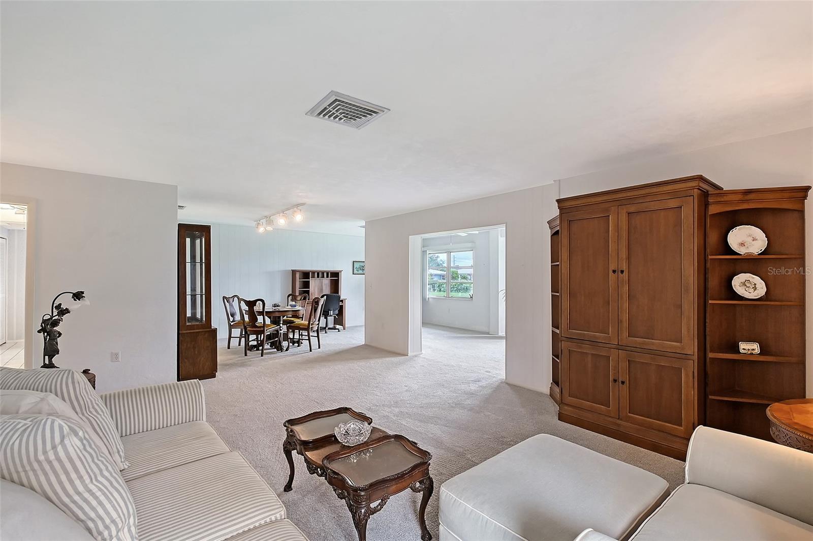 Image 8 of 36 For 3641 Somerville Drive 1506