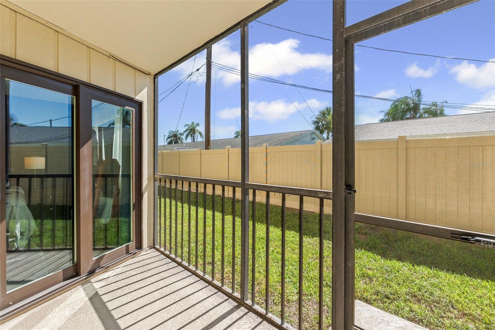 Image 15 of 31 For 2415 Bayshore Gardens Parkway 2