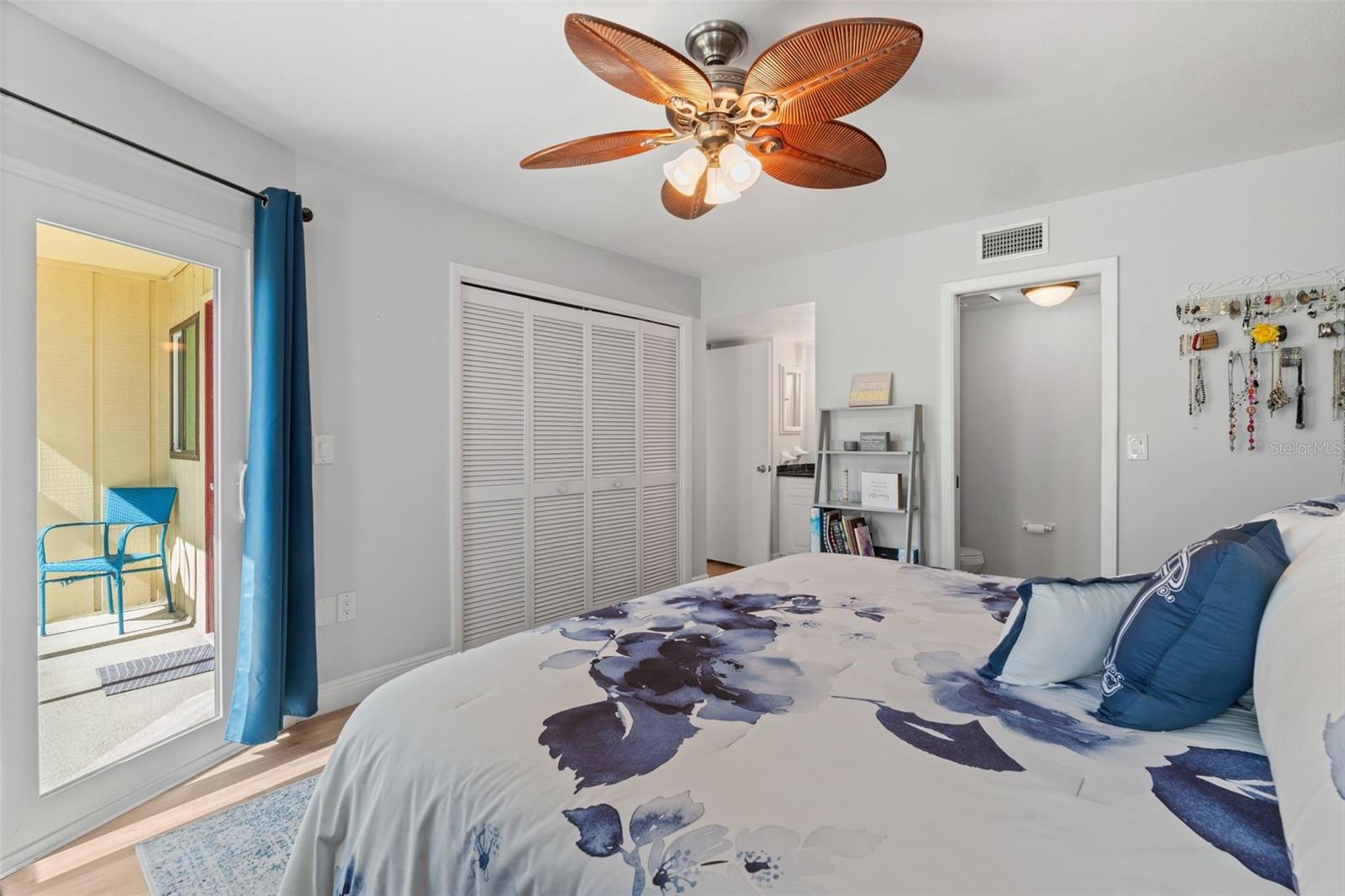 Image 17 of 31 For 2415 Bayshore Gardens Parkway 2