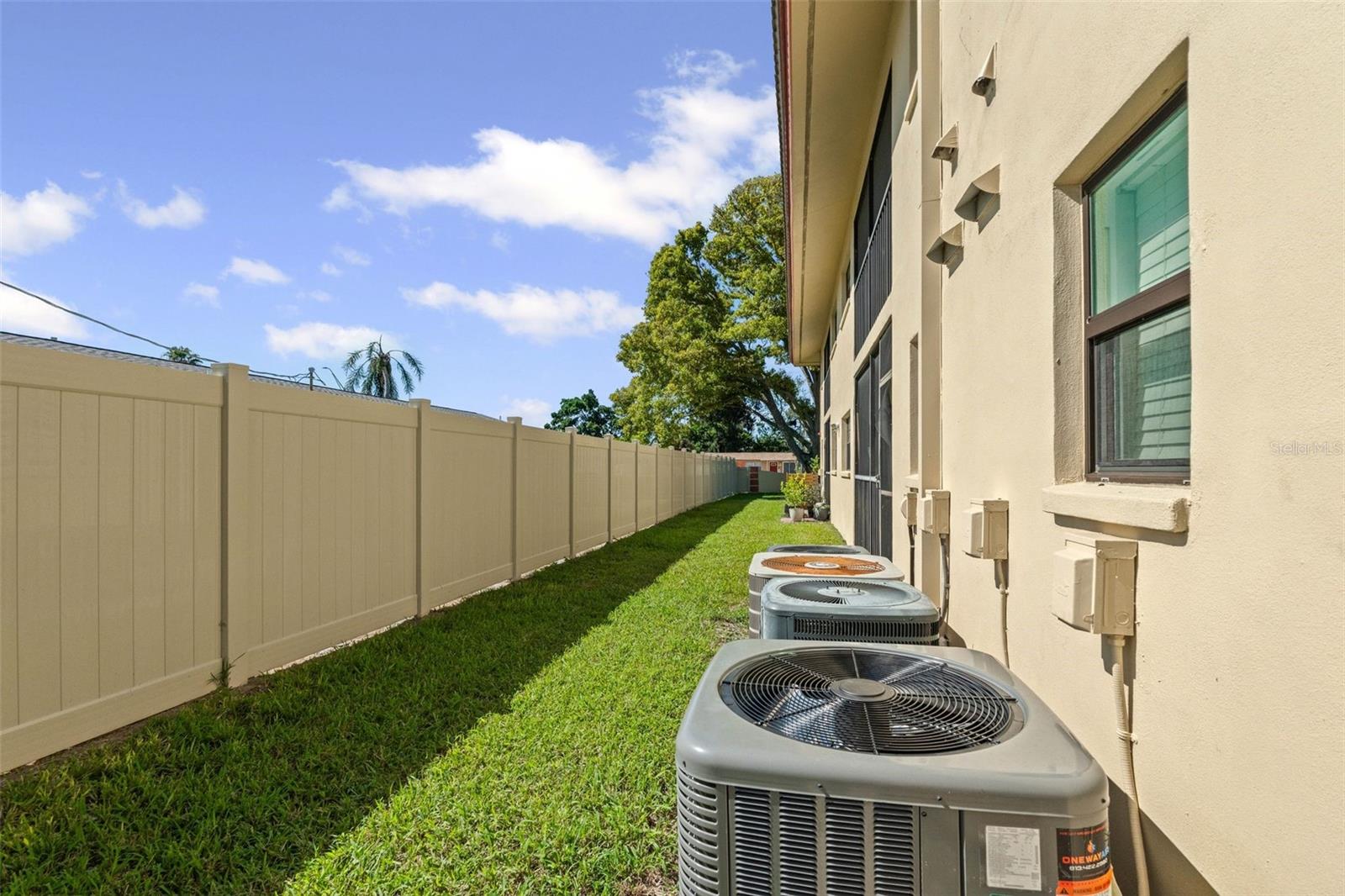 Image 26 of 31 For 2415 Bayshore Gardens Parkway 2