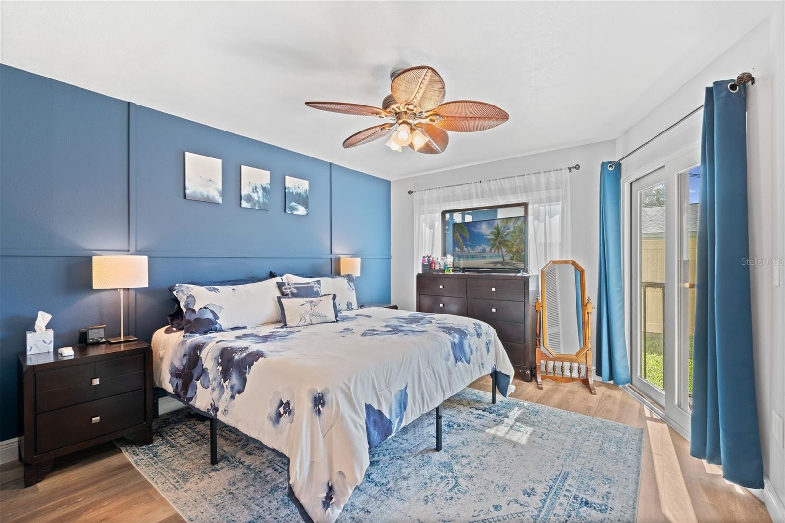 Image 3 of 31 For 2415 Bayshore Gardens Parkway 2