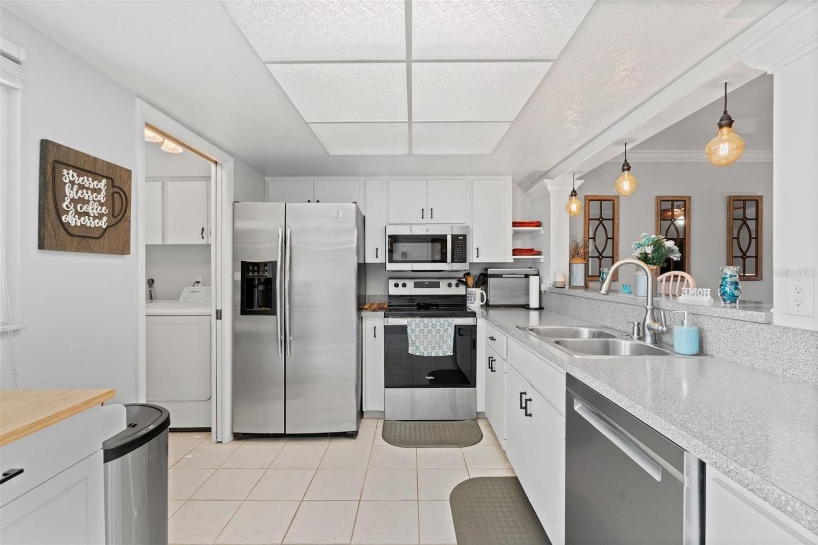 Image 4 of 31 For 2415 Bayshore Gardens Parkway 2