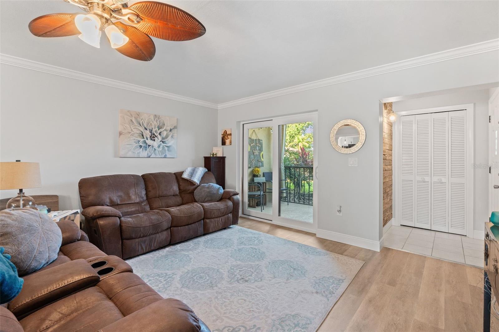 Image 7 of 31 For 2415 Bayshore Gardens Parkway 2