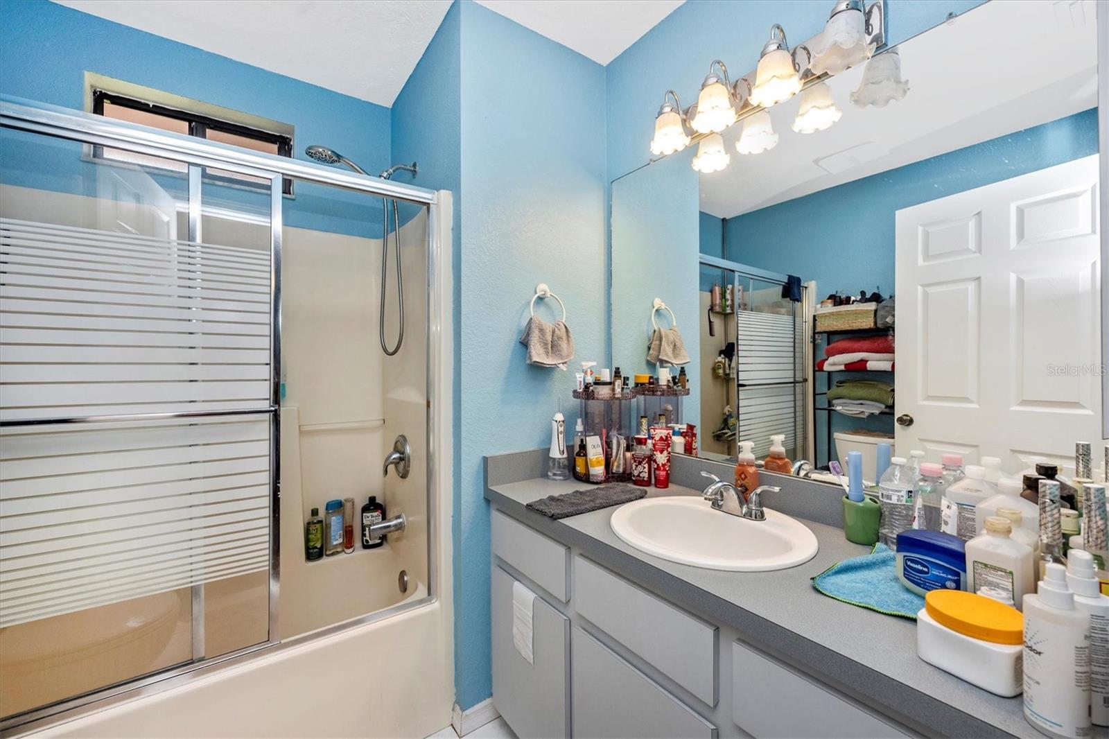 Listing photo id 20 for 4145 Price Boulevard