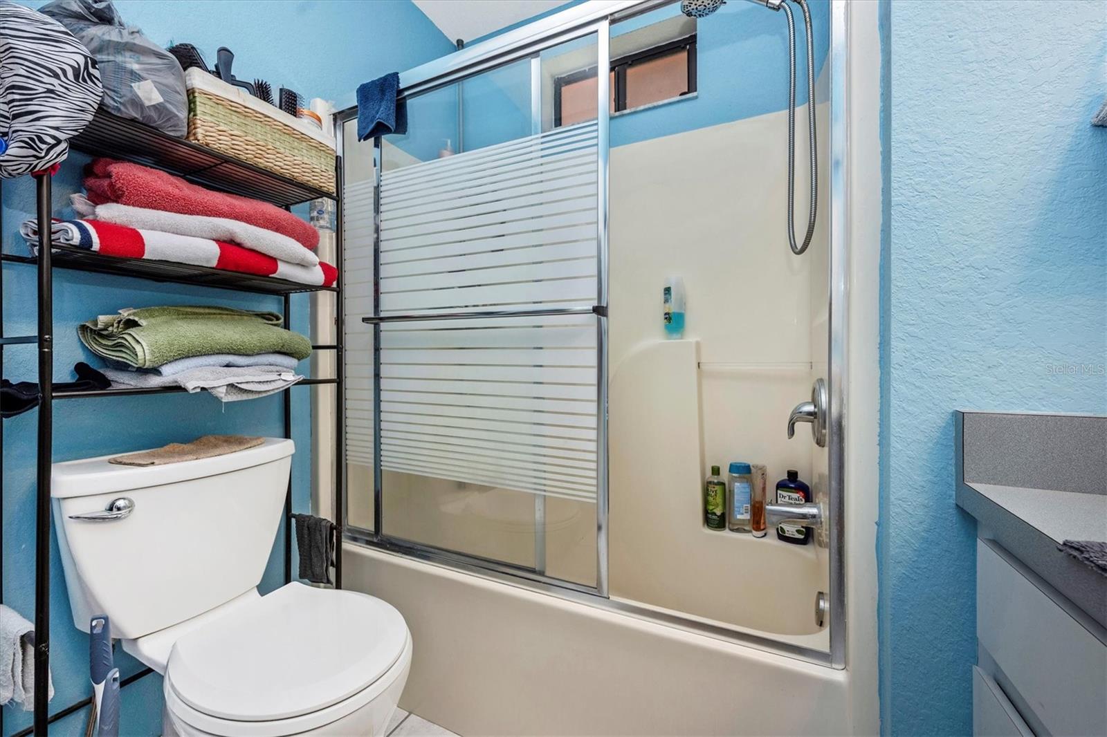 Listing photo id 21 for 4145 Price Boulevard