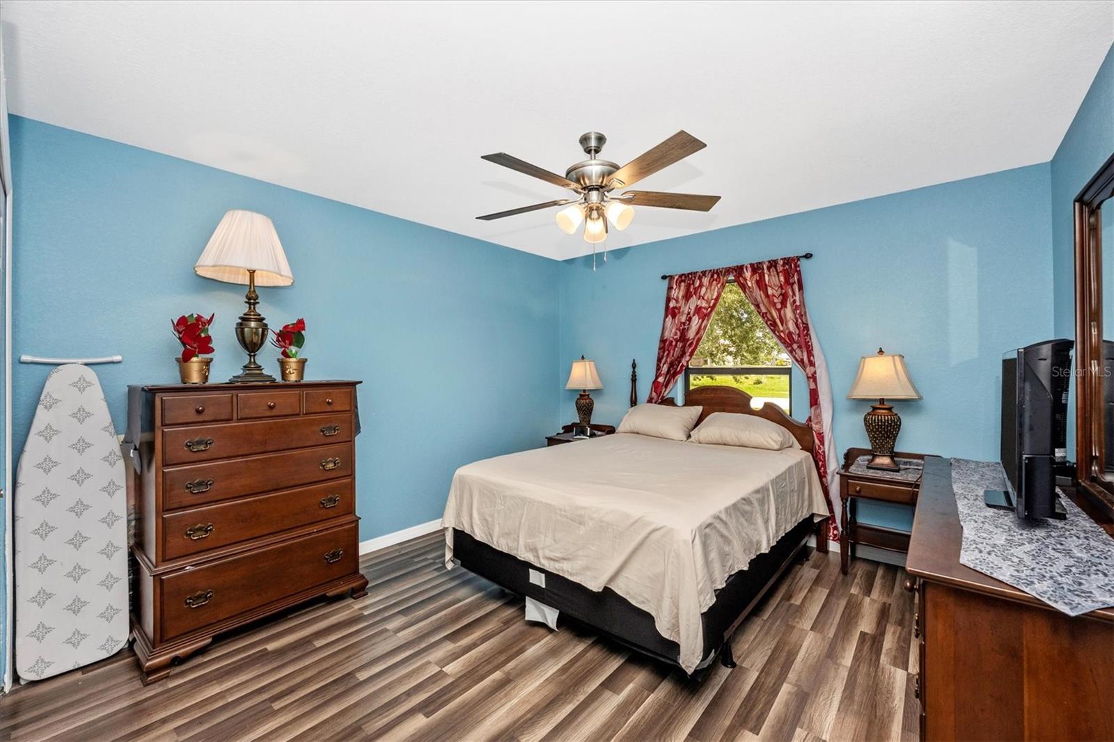 Listing photo id 22 for 4145 Price Boulevard