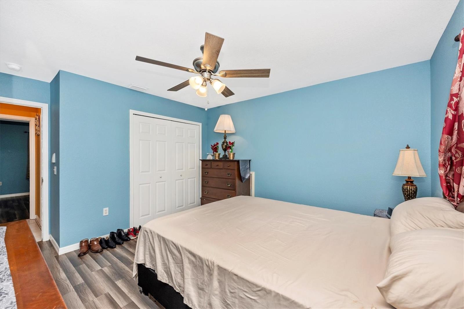 Listing photo id 24 for 4145 Price Boulevard