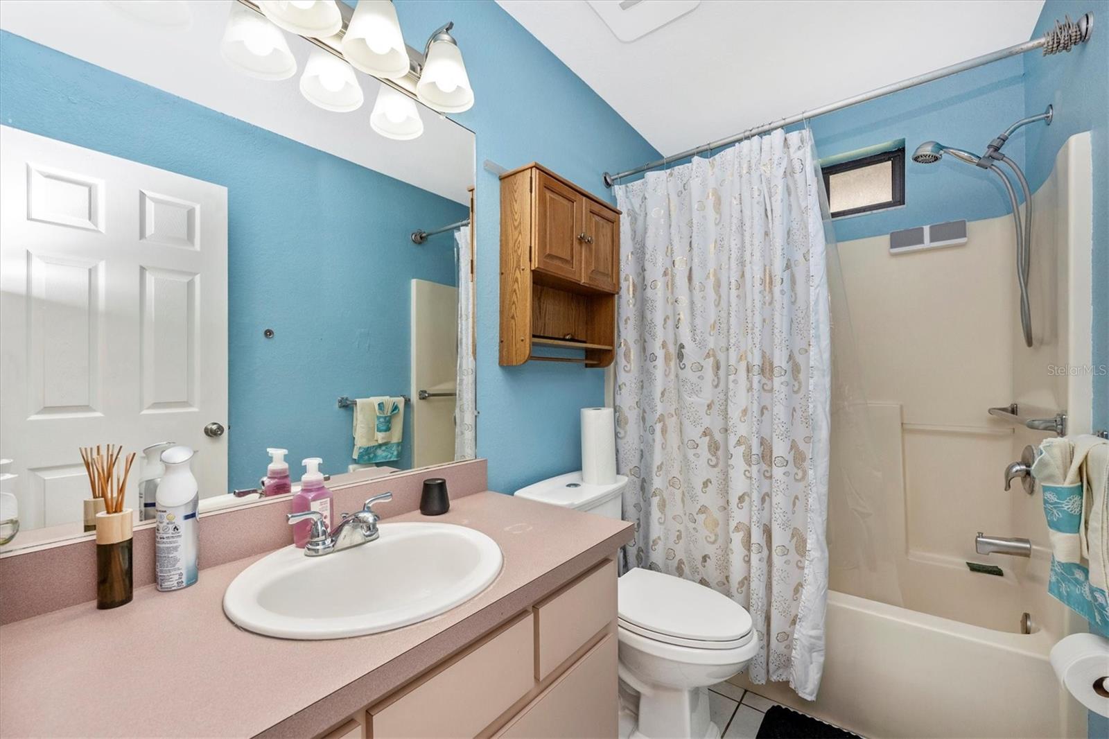 Listing photo id 25 for 4145 Price Boulevard