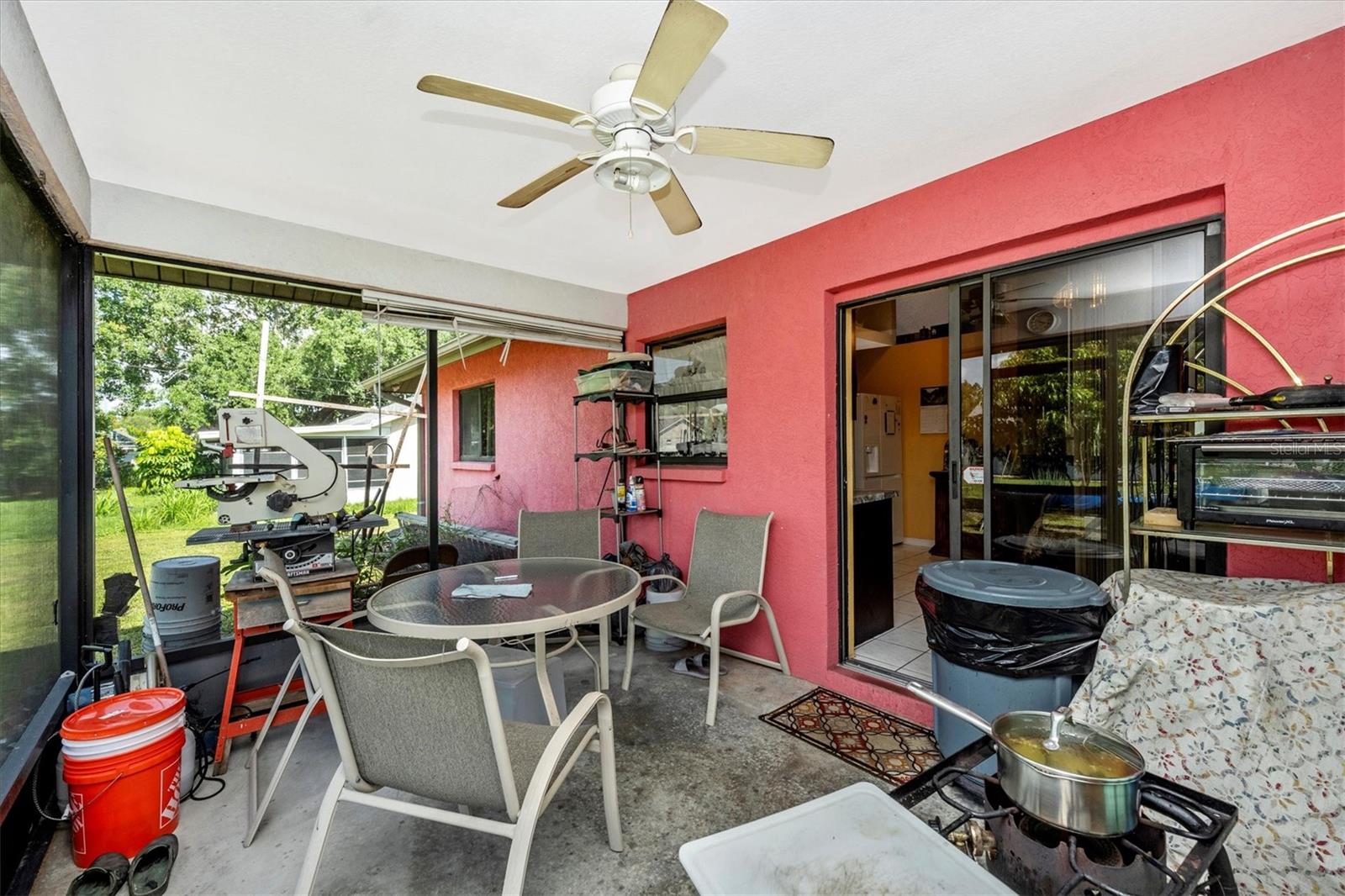 Listing photo id 32 for 4145 Price Boulevard