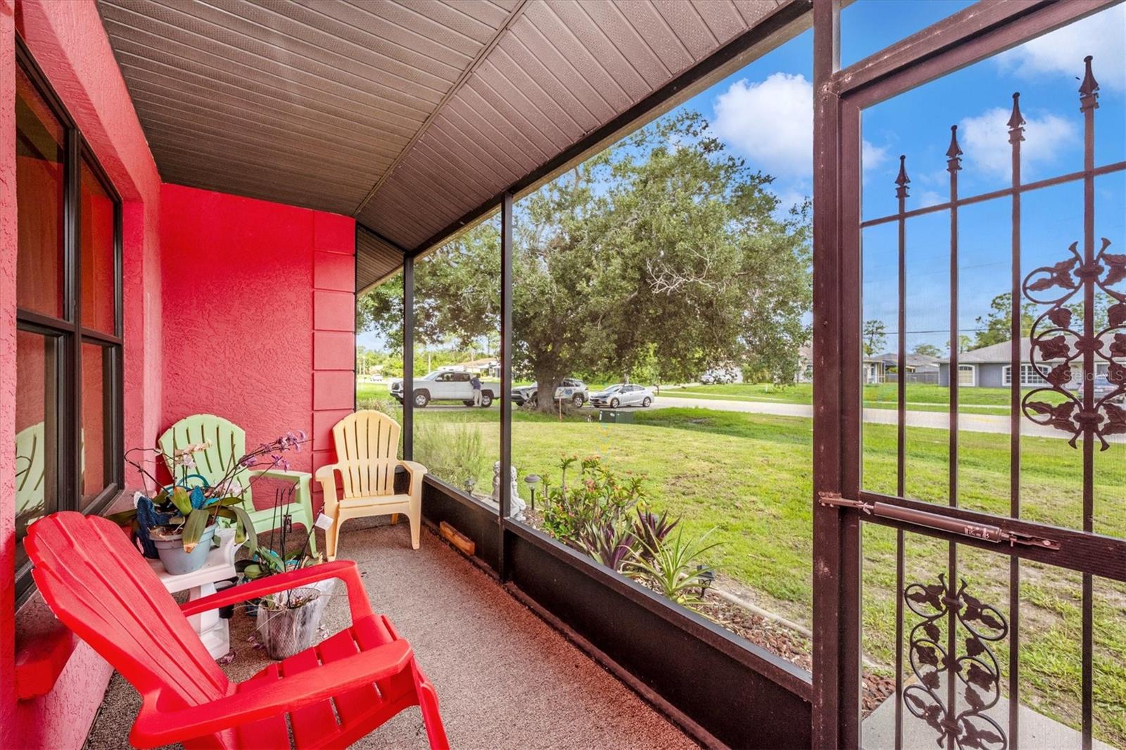 Listing photo id 5 for 4145 Price Boulevard