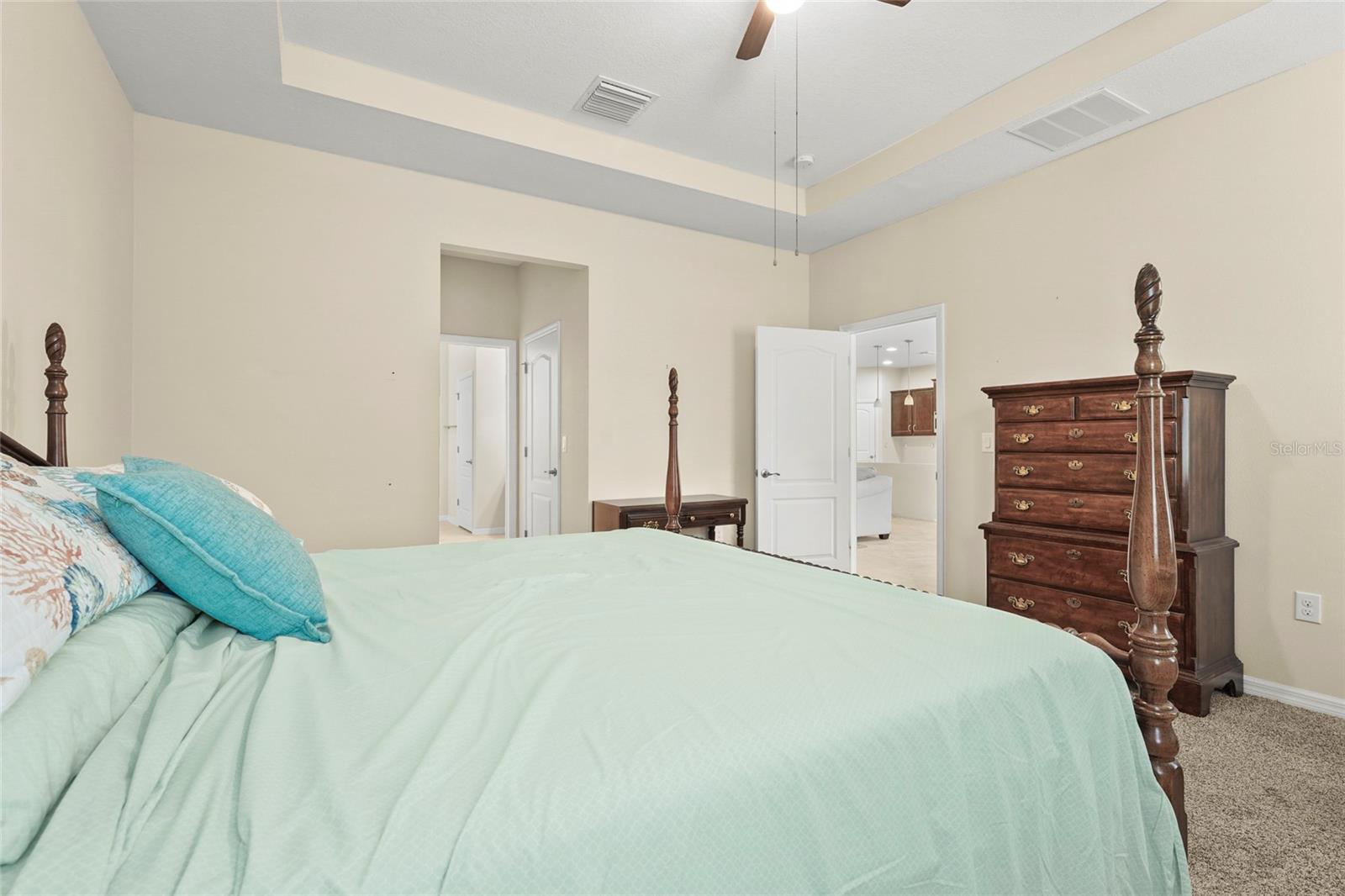 Image 21 of 66 For 2920 Oriole Drive