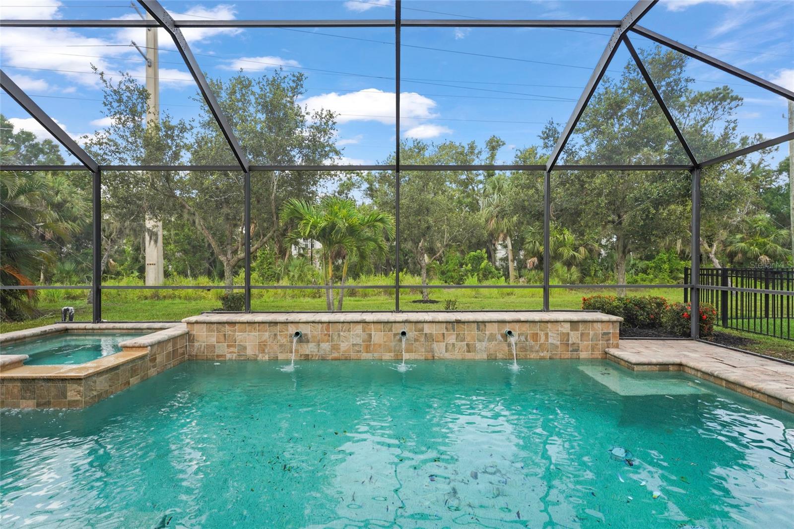 Image 32 of 66 For 2920 Oriole Drive