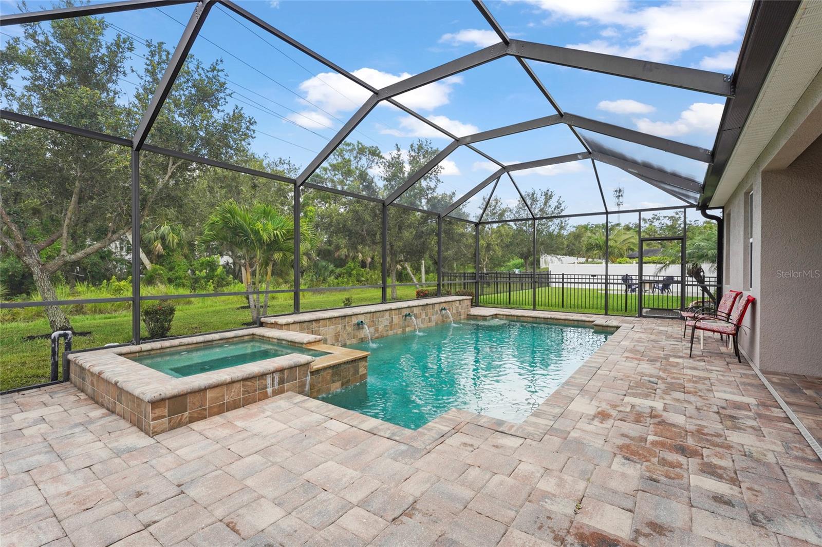 Image 33 of 66 For 2920 Oriole Drive