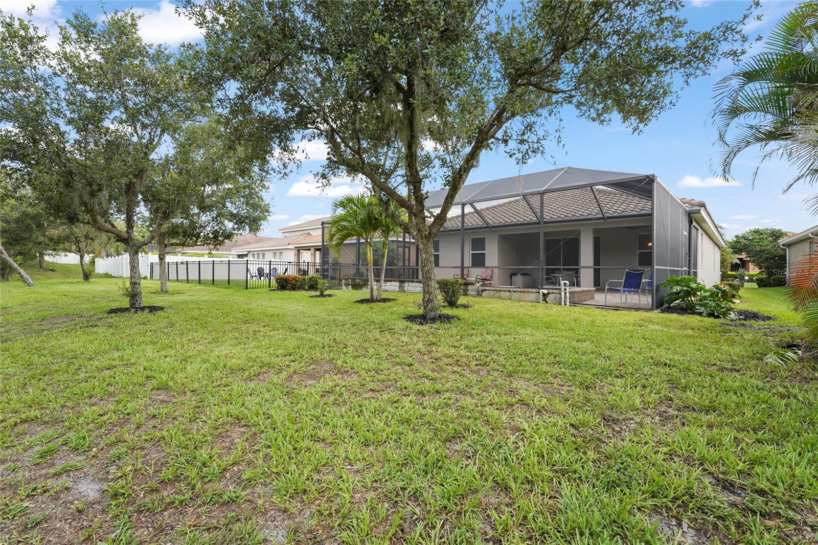 Image 37 of 66 For 2920 Oriole Drive